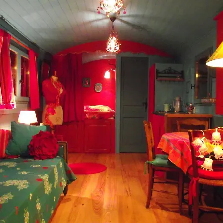 Bed and Breakfast La Chaussee D'olivet En Mayenne 3*