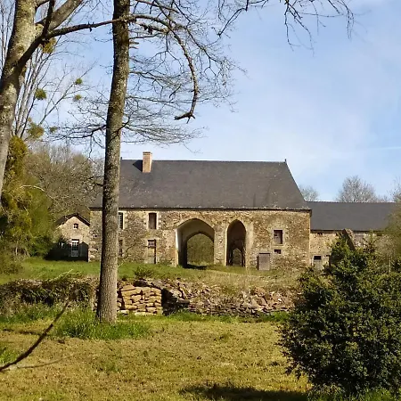 La Chaussee D'olivet En Mayenne Frühstückspension