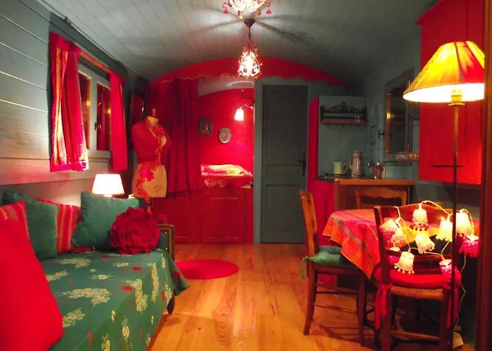 Bed & Breakfast La Chaussee D'olivet En Mayenne 3*