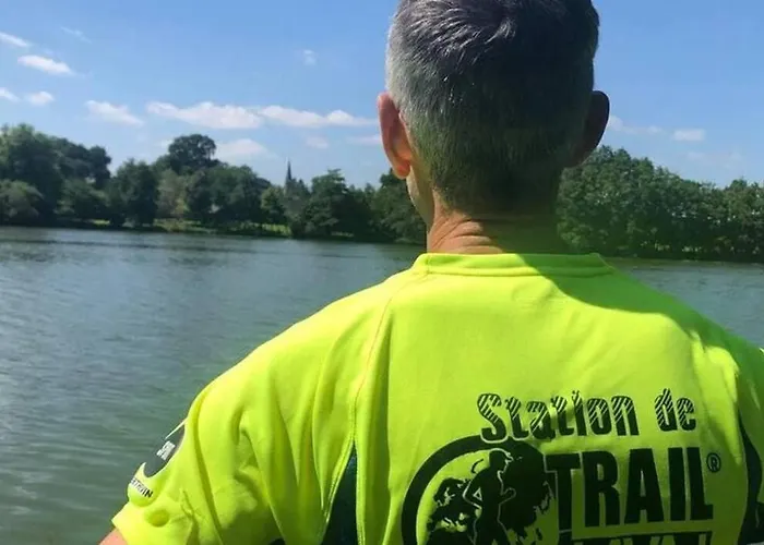 Bed & Breakfast La Chaussee D'olivet En Mayenne 3*