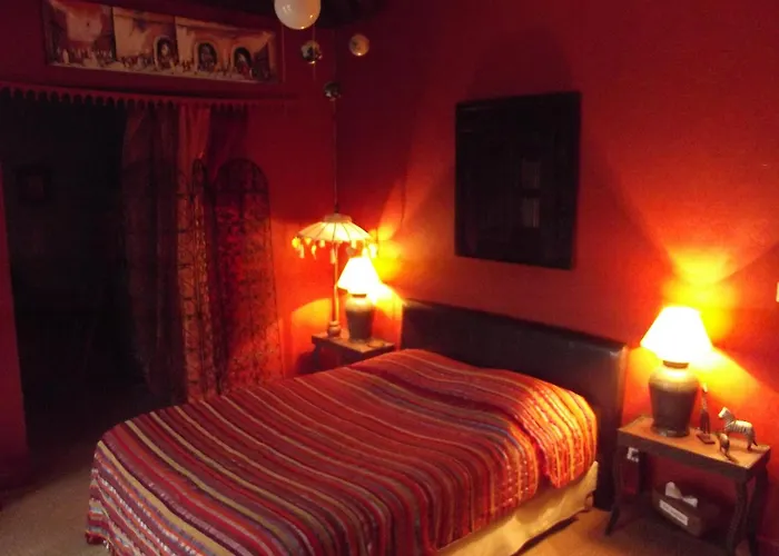 Bed & Breakfast La Chaussee D'olivet En Mayenne 3*